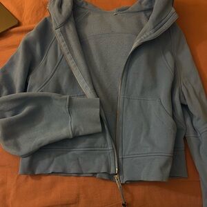Lululemon aero blue scuba sweater
XS/S